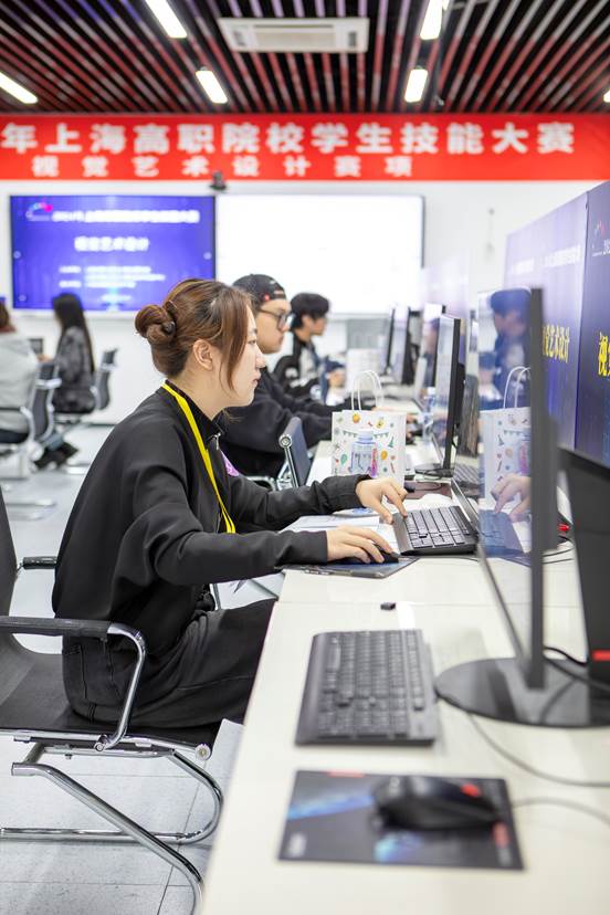 /Users/zxz/Documents/南湖工作/信息员工作内容/2024年上海高职院校学生技能大赛/正赛/2I7A1240-已增强-降噪.jpg2I7A1240-已增强-降噪